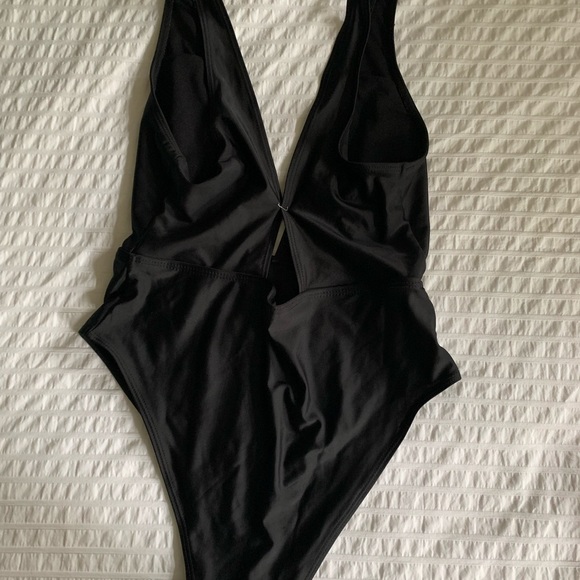 Sexy black one piece bathing suit - Picture 2 of 2